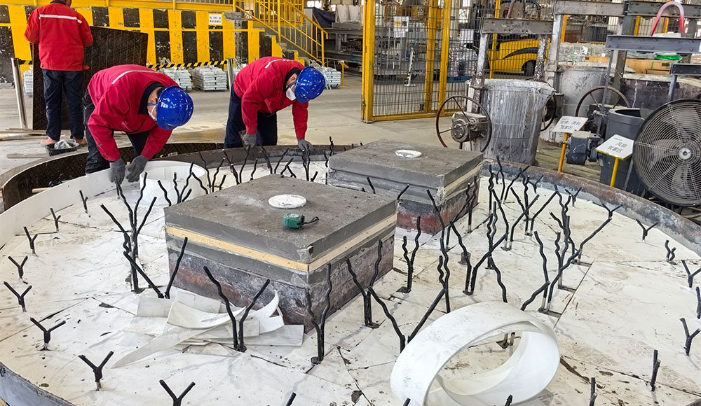 技术人员到客户现场进行技术指导