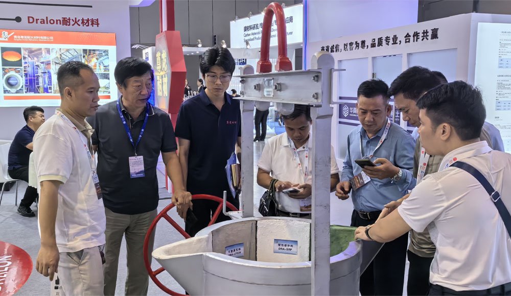 我司技术人员跟客户技术交流